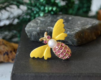 Vintage Bee Brooch: Gold Tone, Pink Rhinestones, Faux Pearl