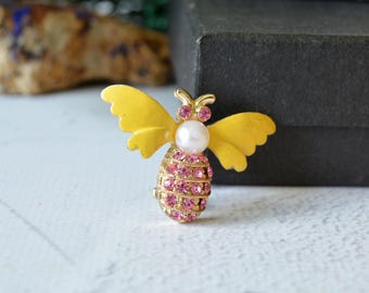 Vintage Tiny Bee Brooch: Gold Tone, Pink Rhinestones, Faux Pearl