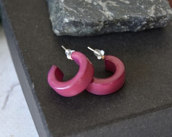 Vintage Purple Hoop Earrings: Lightweight Enamel Jewelry