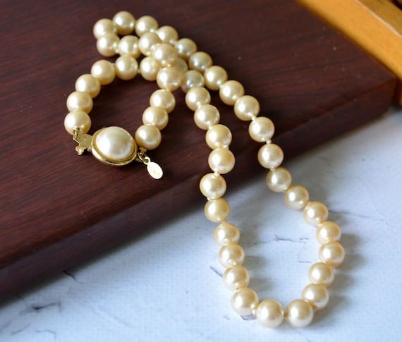 Vintage Faux Pearl Necklace Cream Color Signed AFJ Taiwan Vintage Faux Pearl Necklace Cream Color Signed AFJ Taiwan