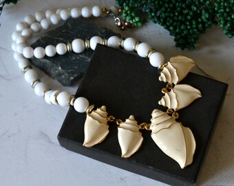 Vintage White Beaded Necklace with Enamel Shell Pendants 21 inches