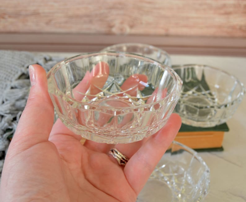 Vintage Small Crystal Bowls Set of 6 , Small Bowls 4 Inches With Cut