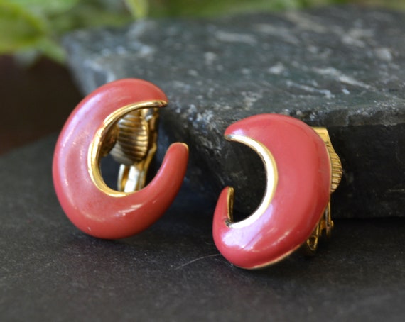 Vintage miniature clip on earrings, Pink enamel r… - image 2