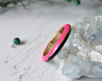 Vintage Enamel Band Ring Black Pink, Minimalist Stacking Ring SIze 7 US