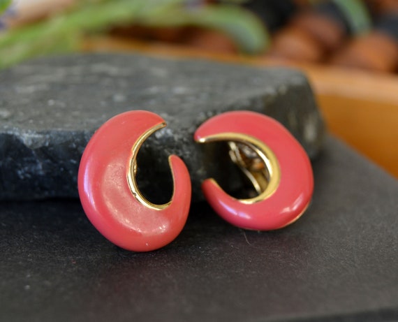 Vintage miniature clip on earrings, Pink enamel r… - image 4