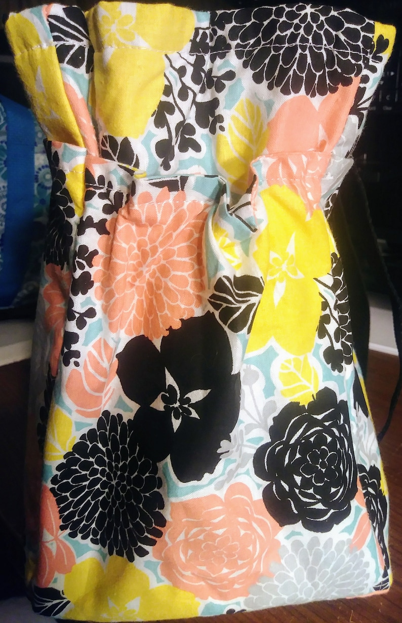Ready Made Women/'s floral open top work utility tote 8 pockets