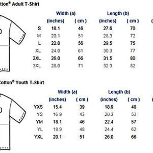 K&ouml;nnte beinhalten: Eine Gr&ouml;&szlig;entabelle f&uuml;r Gildan Ultra Cotton T-Shirts. Die Tabelle zeigt die Breite, L&auml;nge und &Auml;rmell&auml;nge in Zoll und Zentimetern f&uuml;r sowohl Erwachsene als auch Kindergr&ouml;&szlig;en.