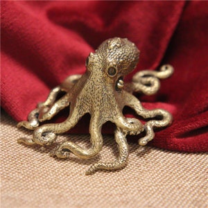 Handmade brass octopus tea pet ornaments, small squid mini marine animal gifts