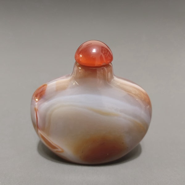 Chinese natural agate hand-carved snuff bottle C022