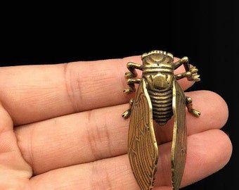 2 pcs Exquisite Chinese ancient brass hand-carved cicada  statue