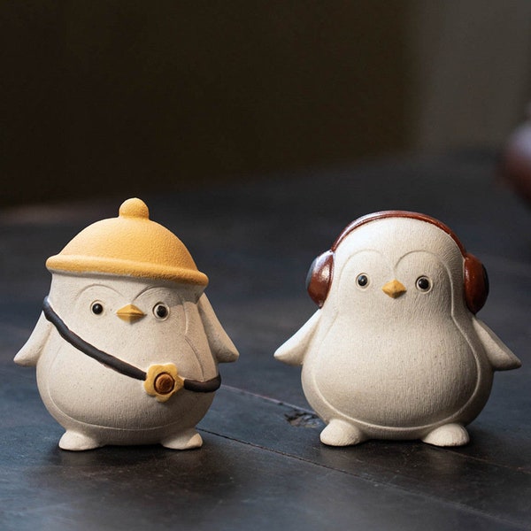 Purely handmade Yixing purple sand   penguin tea pet ornaments/home and office personality and creative ornaments
