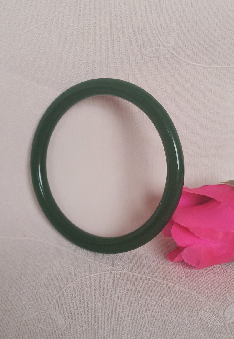 L563 Beautiful green jasper Round article handmade bracelet inner diameter 58mm