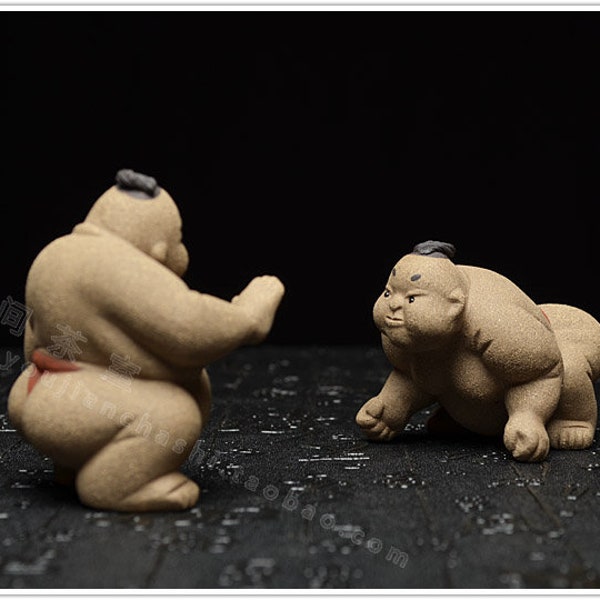 A pair of Yixing purple sand sumo wrestler tea pet sculpture / handmade purple sand fun personality home office decoration