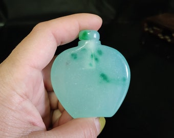 Solid Vintage Chinese  Jade Handmade Snuff Bottle Ornament  A909