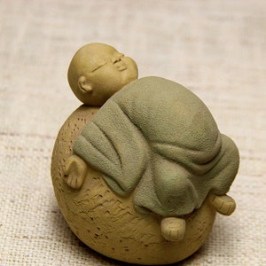 Yixing Zisha Tea Pet Sculpture/Free and Easy Little Monk Character/Cute Desktop Decoration Gift