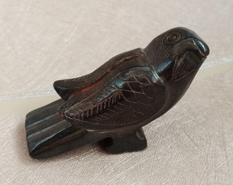 Vintage Chinese Jade Carved  bird  Statue A81