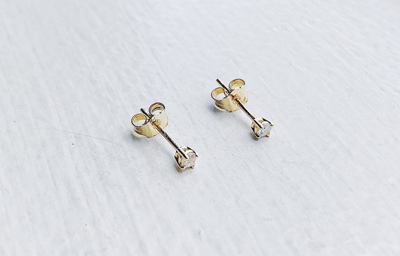 mini diamond stud earrings