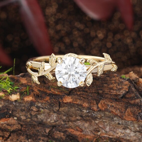 Carat Lab Grown Diamond Engagement Ring: Vintage Vine Solitaire