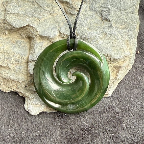 Handmade artwork Double hook GREEN Nephrite Greenstone Canadian jade Maori style pendant necklace Pounamu New Zealand female jewelry gift