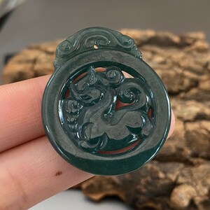 Jadeíta guatemalteca azul natural Vintage Dragon Pandant Grado A regalo de collar de jade Pixiu para su piedra de Guatemala Feng Shui jade