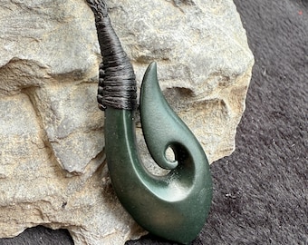 Dull polishing Natural black nephrite Australian  jade pendant Black Green Koru greenstone necklace hook maori Jewlelry