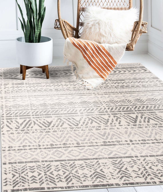 Geometric Bohemian Design Area Rug Gray Cream Modern Abstract Rug