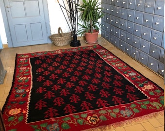 Vintage Pirot Kilim