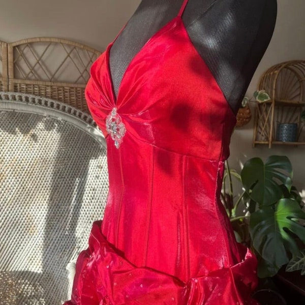 Y2K Shiny Red ‘Joli Prom’ Grad Dress // Size 8 - 10