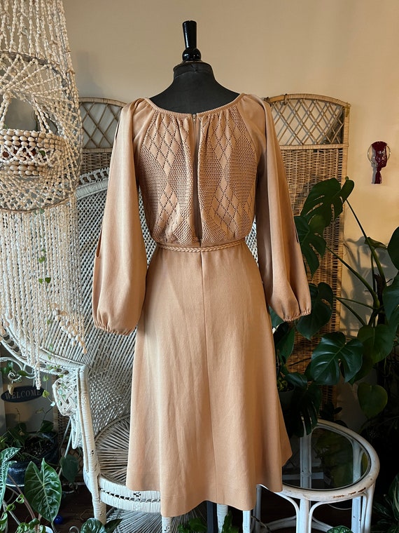 Gorgeous 1970’s Beige Day Dress // Size 6 - 8 - image 4