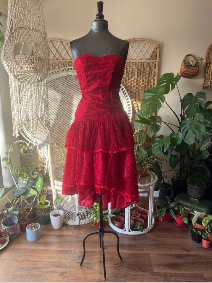 Red Pleated Strapless Sweetheart Split Simple Dress - Promfy