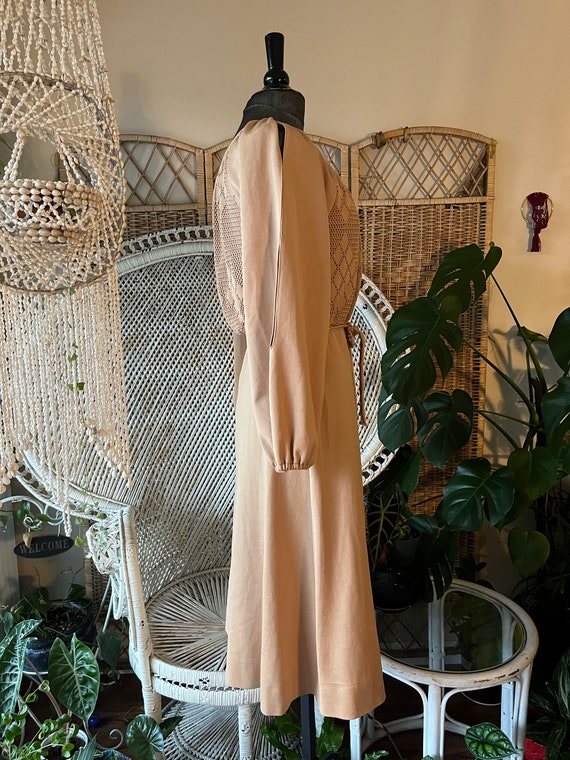 Gorgeous 1970’s Beige Day Dress // Size 6 - 8 - image 3