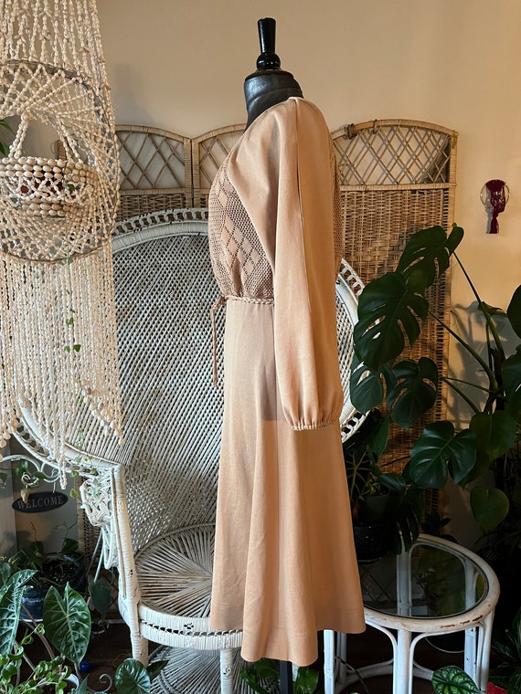 Gorgeous 1970’s Beige Day Dress // Size 6 - 8 - image 5