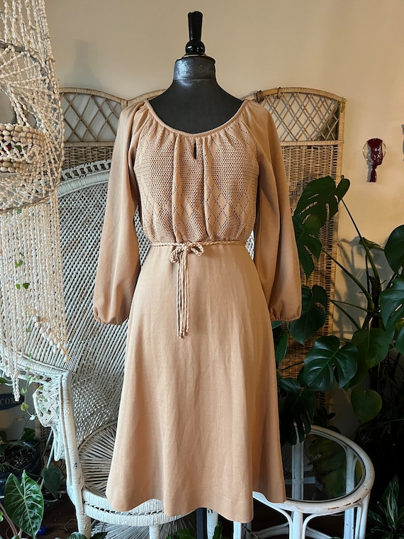 Gorgeous 1970’s Beige Day Dress // Size 6 - 8 - image 2