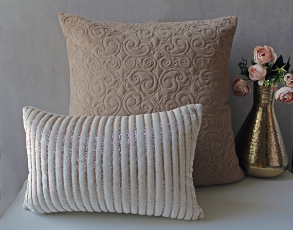 Beige Velvet Gold Pillow sham Luxury Contemporary Modern Toss Pillow Sham Bordado Embellecido Acento personalizado Personalizado 24 x 24 177 Etsy Mexico