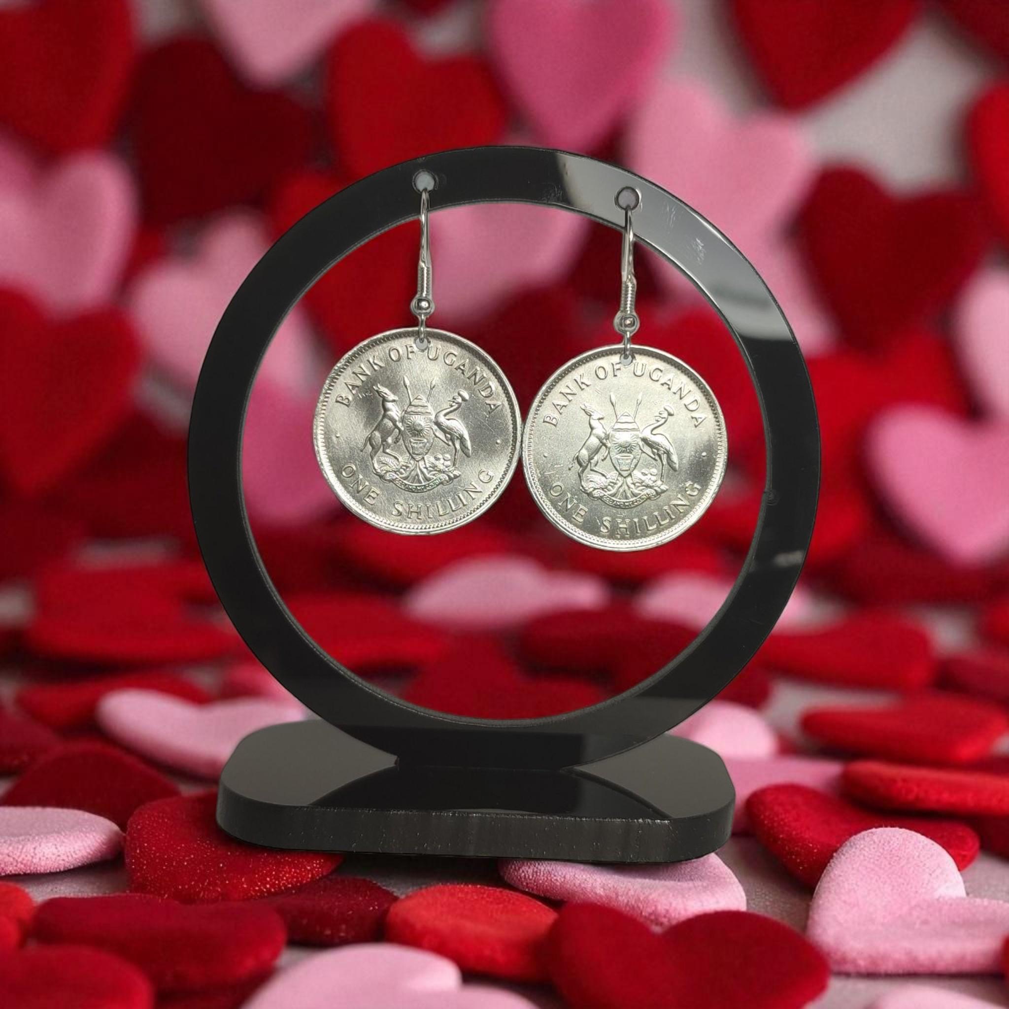 ウガンダのコインギフトイヤリング、ウガンダのコインファッションイヤリング、ウガンダのコインイヤリングペア、ウガンダのコインダングルイヤリング、ウガンダのコインアートイヤリング