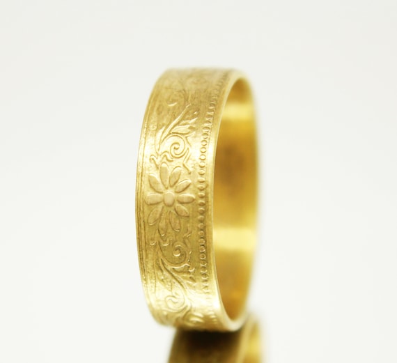 Gold coin shop ring ladies