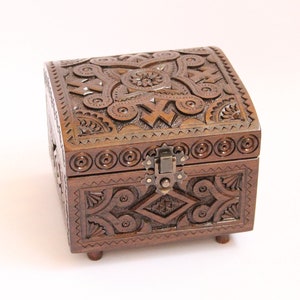 Carved Jewelry Box, Hand Carved Ukrainian Wooden Jewelry Box, Handmade, Hand Crafted, Walnut Wood, Jewelry Box, Wedding Gift, Home Decor