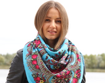FABRIQUÉ EN UKRAINE Écharpe en laine babouche slave foulard floral style bohème chic moderne avec un design floral intemporel classique cadeau pour elle