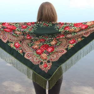 MADE in Ukraine Ethnic Folk Ukrainian Wool Shawl Babushka Floral