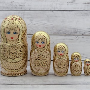 Ukrainian Traditional Hand Painted Nesting Doll 5 pieces, Wood Burning Doll 7,28&#39;&#39; or 18,5 cm, Wooden Toy, Kids Gift, Kids Room Decor