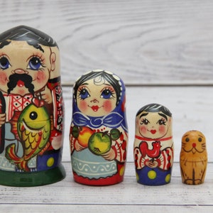 Ukrainian Family Hand Painted Nesting Doll 5 pieces,  Doll 4.13&#39;&#39; or 10.5 cm, Wooden Toy, Home Decor, Kids Gift, Kids Room Decor