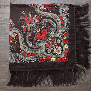 Bufanda de lana eslava Babushka, hecha en UCRANIA, bufanda floral, estilo bohemio moderno y elegante con diseño floral clásico y atemporal, regalo para ella