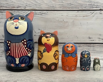Hand Painted Cat Nesting Dolls, 5-Piece Wooden Matryoshka Set