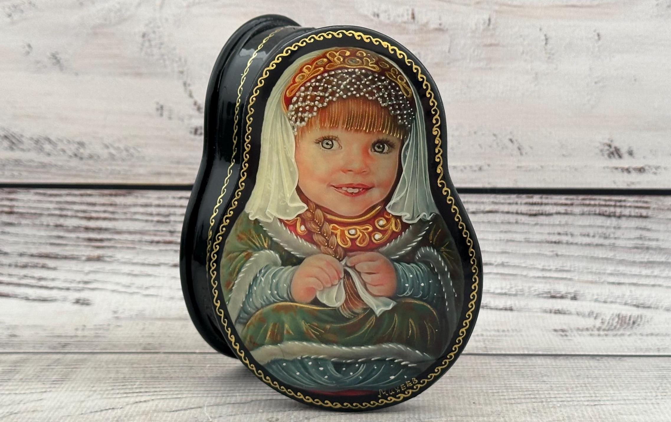 MADE in UKRAINE  Lacquer Box, Ukrainian Art Painting School, Portrait, Handmade, Jewelry Box, Home decor, Gift Box