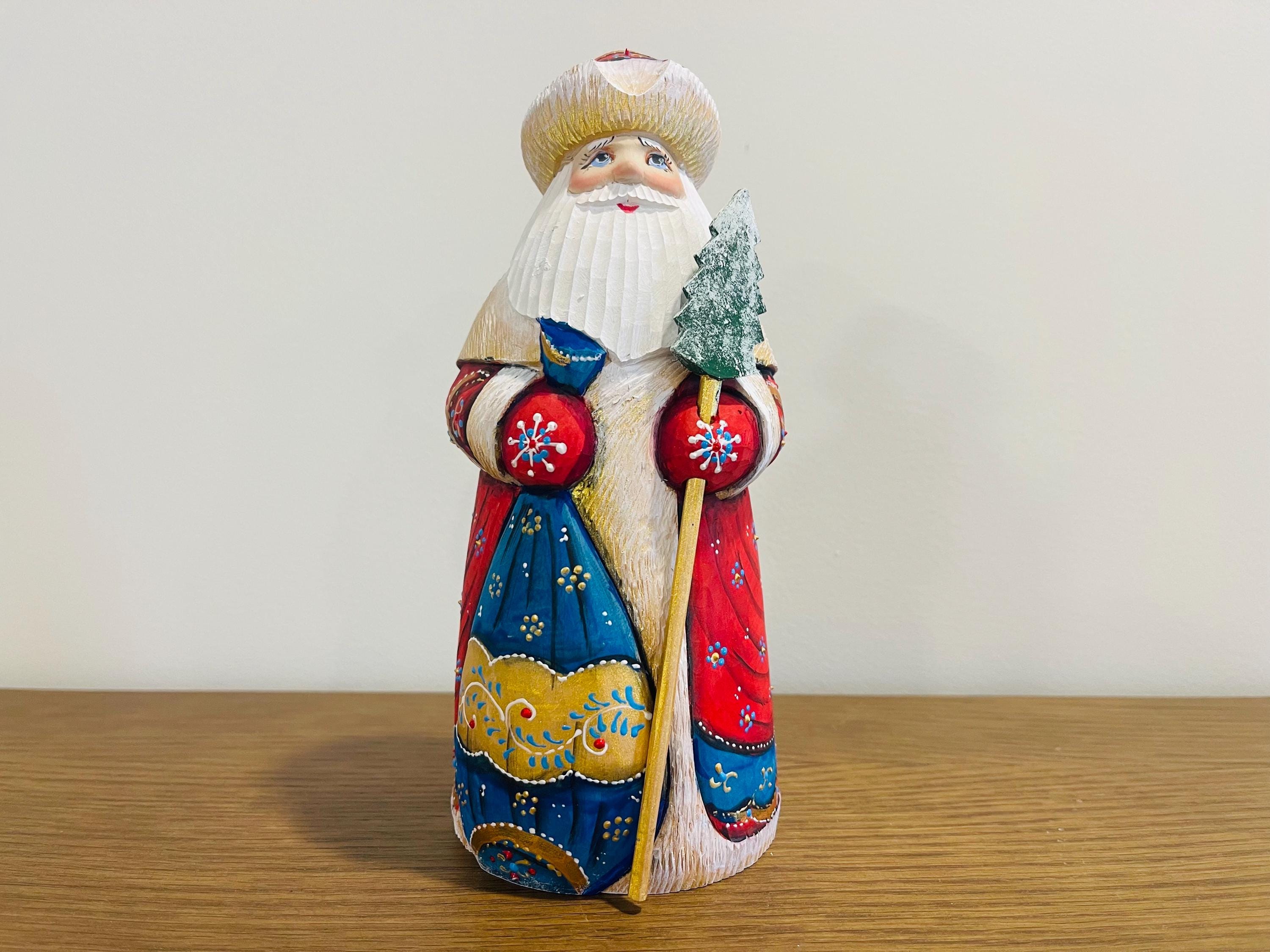 Wooden Carved Santa 8.66