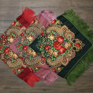 Bufanda de lana Babushka eslava Bufanda floral Bufanda bohemia moderna y elegante Bufanda rusa Pavlovo Posad con diseño floral clásico y atemporal Regalo para ella