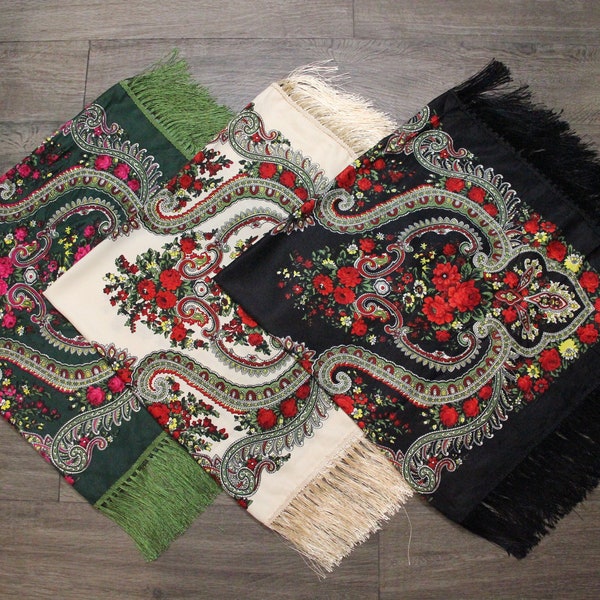 FABRIQUÉ EN UKRAINE Écharpe en laine ukrainienne Babushka slave florale, style bohème moderne chic avec un design floral classique intemporel, cadeau pour elle