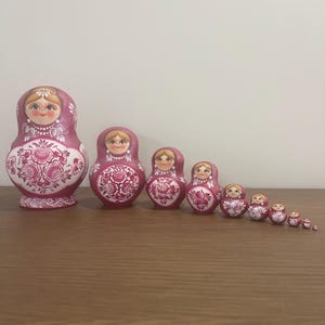 Söt ansikte traditionell handmålad trädocka som bygger bo 10 delar, docka 6,3'' 16 cm, docka av högsta kvalitet, barnpresent, barnrumsdekor bild 4