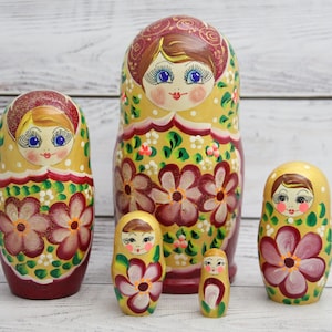 Ukrainian Traditional Hand Painted Nesting Doll 5 pieces, Doll 6.88&#39;&#39; or 17.5 cm, Wooden Toy, Home Decor, Kids Gift, Kids Room Decor