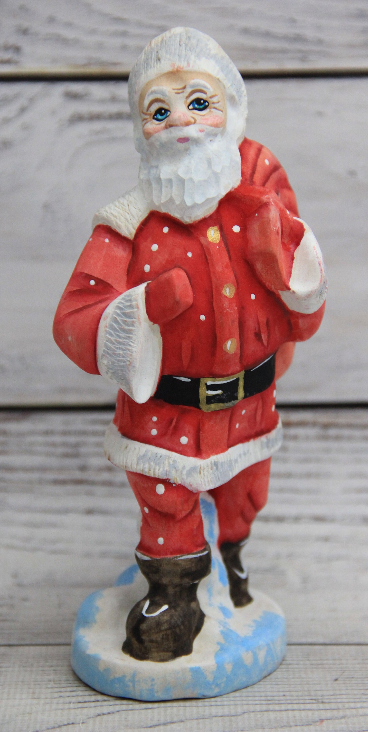 サンタクロース　木彫り　６センチ　カラー　イタリア製 ウクライナの彫刻されたサンタ 6.88 インチ、ファーザーフロスト、木製